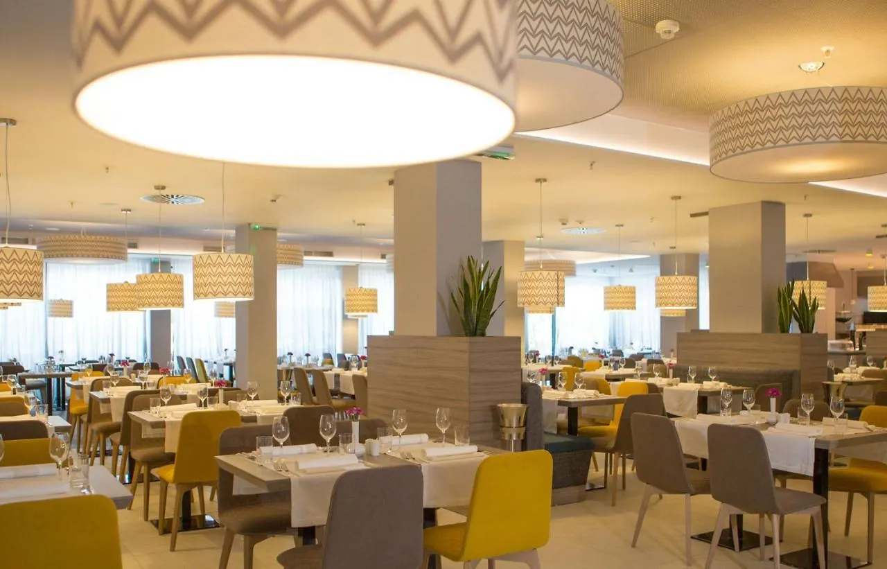 Park Plaza Arena Pula Hotel 3*,