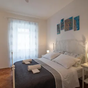 https://ttapartmani.in-istria.net