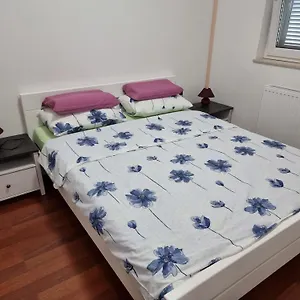 apartments-katarina-smrika.primorje-gorskikotar.com/
