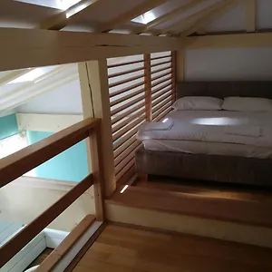 apartments-zlatko-ika.primorje-gorskikotar.com/